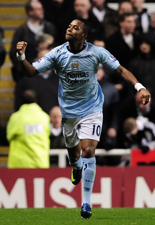 三分11中10生涯新高！穆雷25中19得到52分6板4助（穆雷25投19中砍下52分6篮板4助攻，三分11投10中创生涯新高）