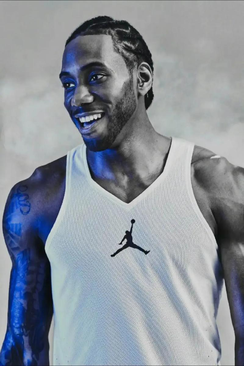 世联赛疯狂夜：巴西逆转日本，意大利横扫，冠军归属难料（世联赛惊魂夜：巴西逆袭日本、意大利横扫，冠军悬念陡增）