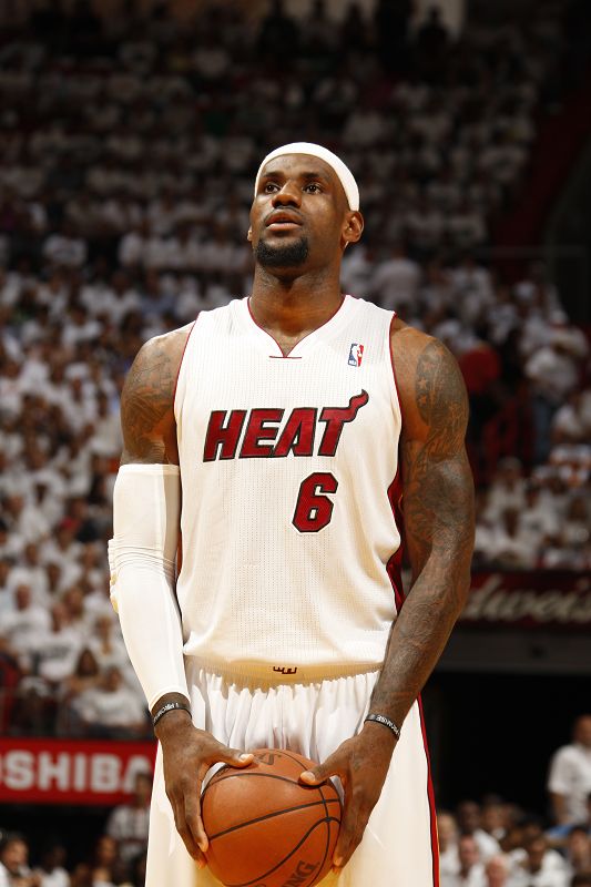 历史性胜利！埃迪·豪首次在英超战胜曼城，过往2平16负（终结魔咒！埃迪·豪英超首胜曼城，此前2平16负）