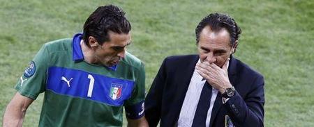 罗马诺：滕哈格正与阿贾克斯谈回归执教，但尚未做出决定（罗马诺：滕哈格与阿贾克斯商谈回归执教，决定仍未敲定）