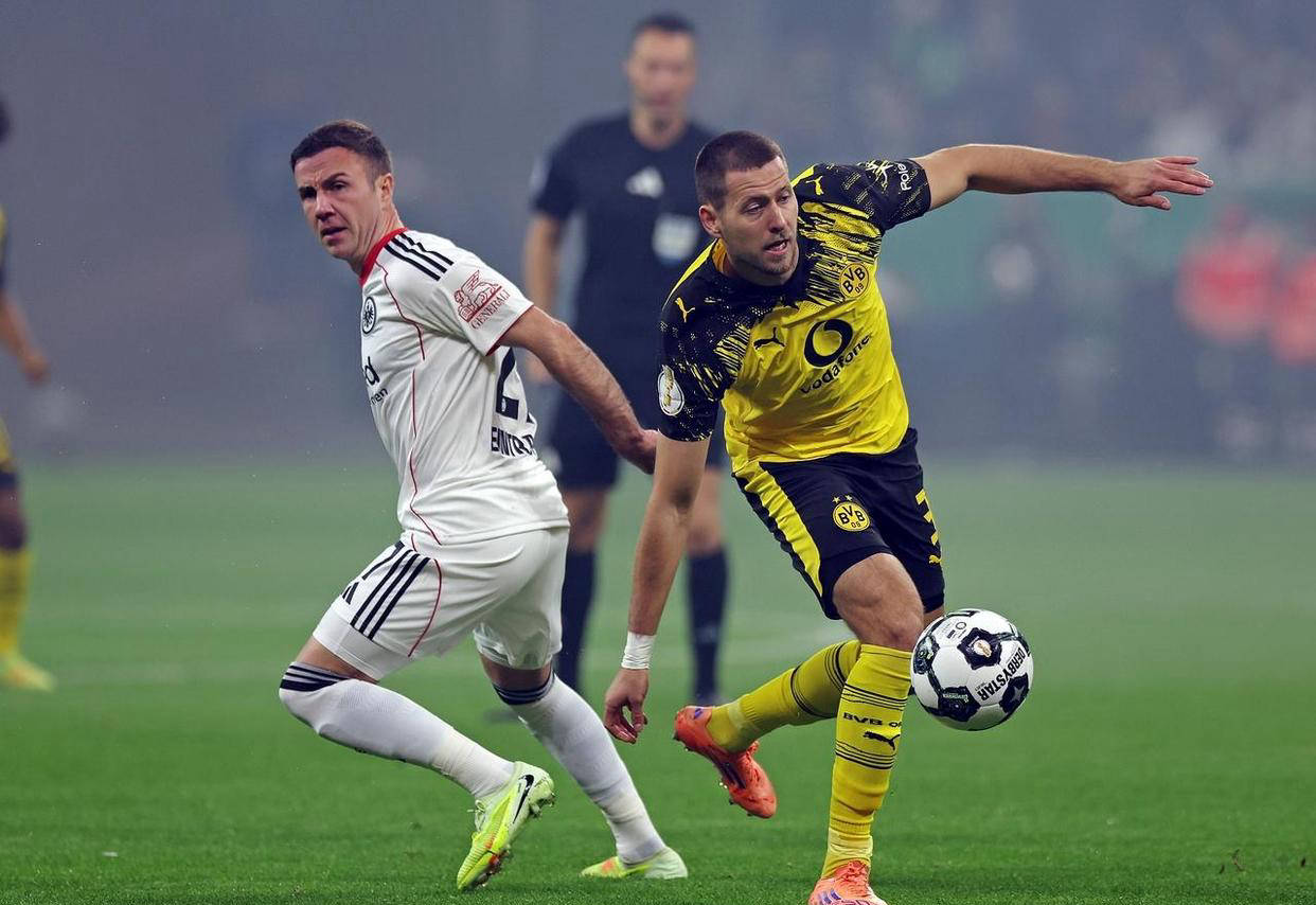 贝纳蒂亚：除了德布劳内，夏窗我们还联系过韦斯利-福法纳（贝纳蒂亚：夏窗除德布劳内外，我们也曾接触韦斯利-福法纳）