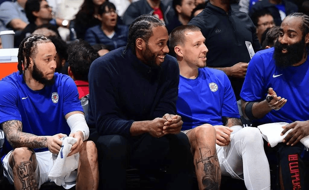 曼联拉什福德进球助球队连胜（拉什福德建功助曼联豪取连胜）