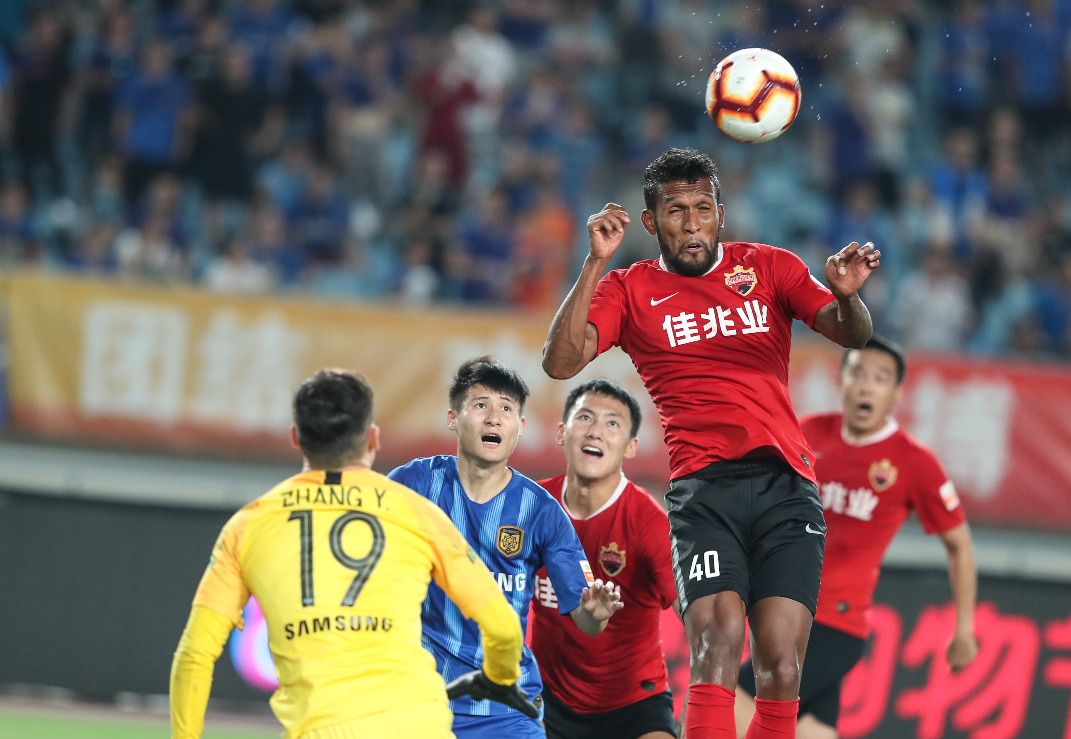 篮网遭遇伤病侵袭 波特因伤缺战76人 萨拉夫复出在即（篮网陷入伤病潮：波特缺席对阵76人，萨拉夫复出在望）