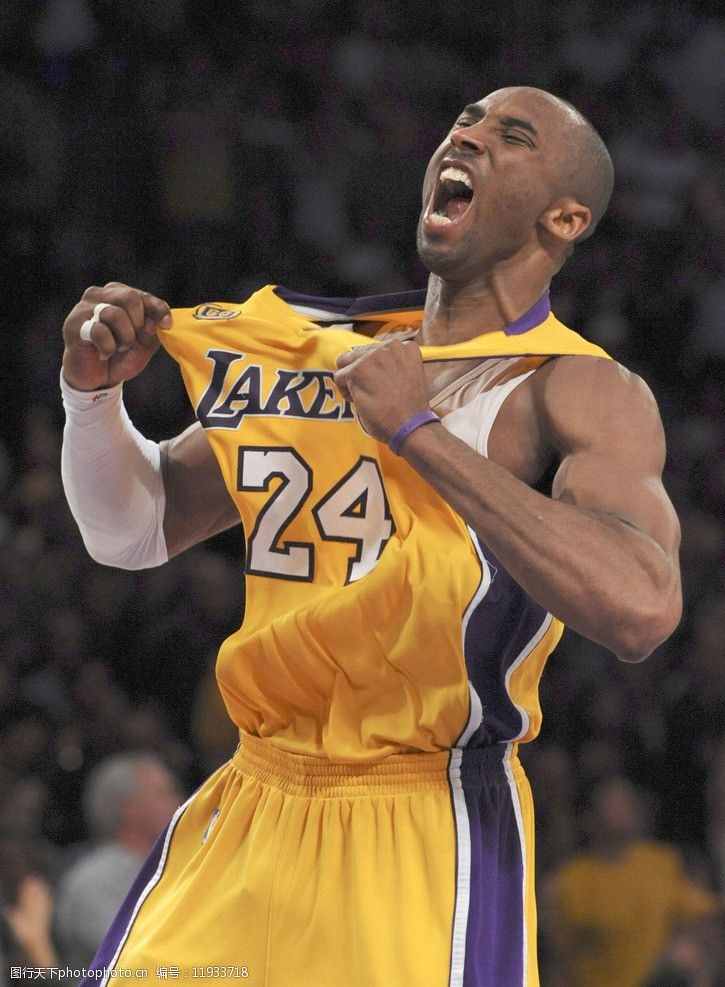 前教练：库普梅纳斯能很好地适应三中卫，斯帕莱蒂非常了解他（前任教头：库普梅纳斯契合三后卫体系，斯帕莱蒂对其了如指掌）