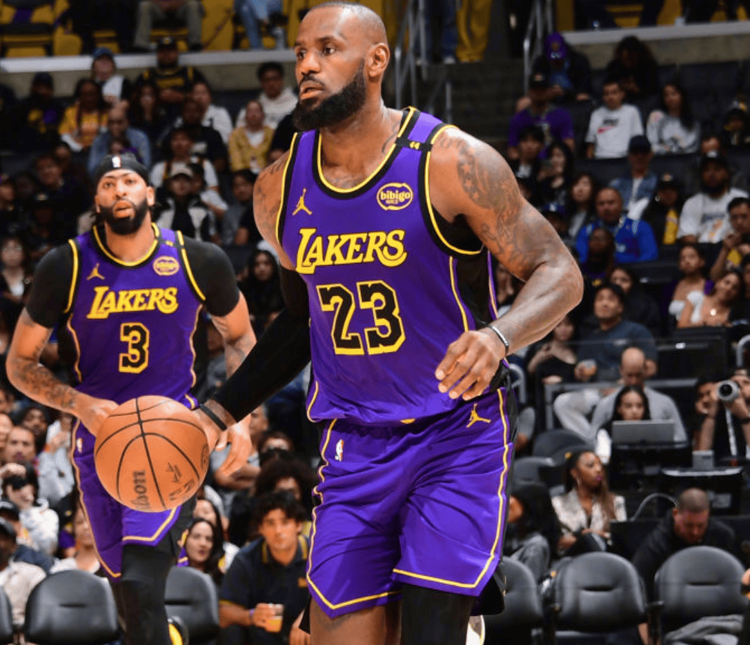 罗马2-0乌迪内斯，洛伦佐-佩莱格里尼破门，切利克锁定胜局（罗马2-0擒乌迪内斯：佩莱格里尼先拔头筹，切利克终结悬念）