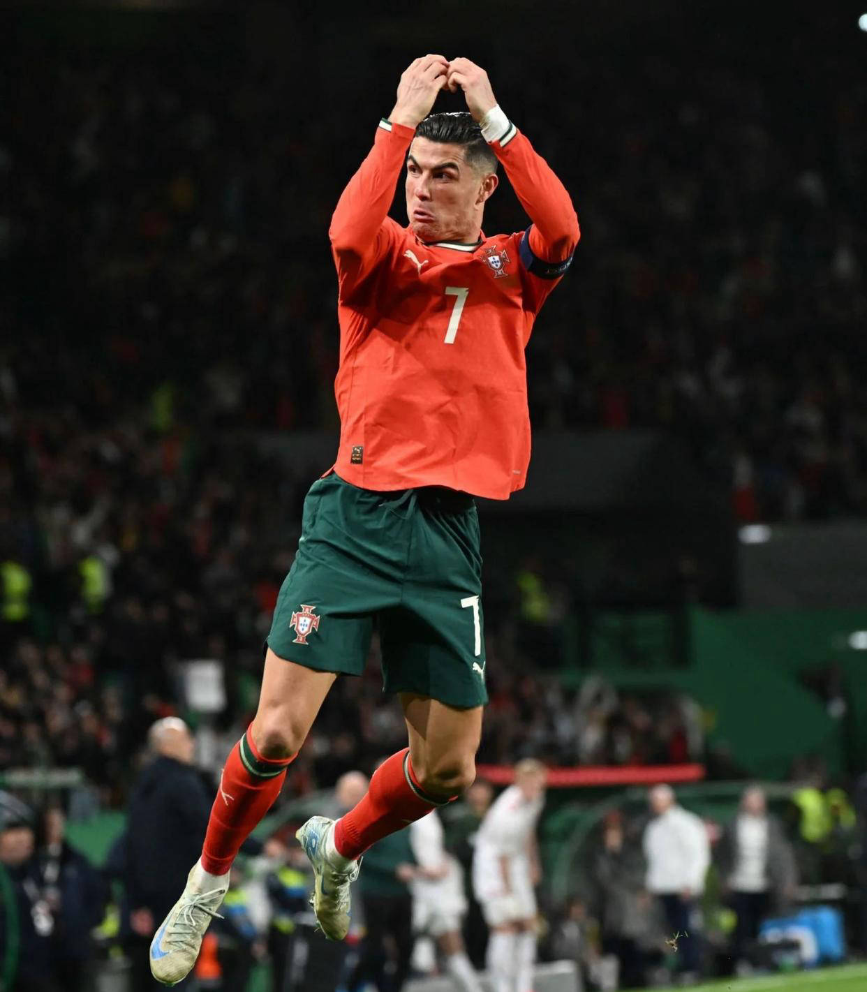 本世纪五大联赛参与百球最快TOP10：C罗70场第1，苏牙71场第2（本世纪五大联赛最快达成参与百球前十：C罗70场居首，苏亚雷斯71场次席）