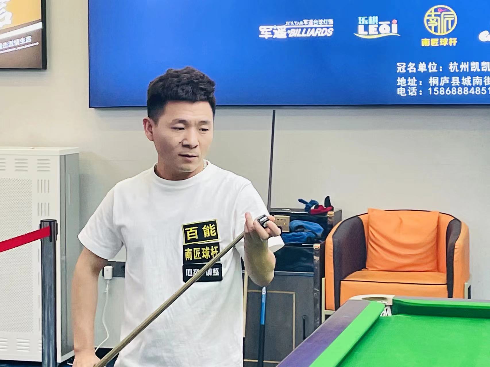 1日NBA红黑榜：祖巴茨统治内线，湖人配角大爆发！.